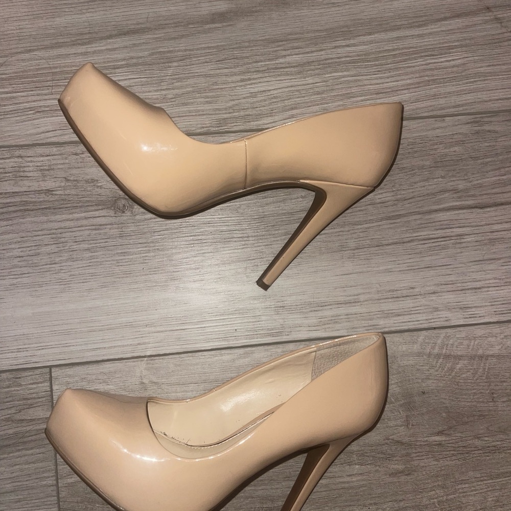 Jessica Simpson Nude High Heel Stilettos
